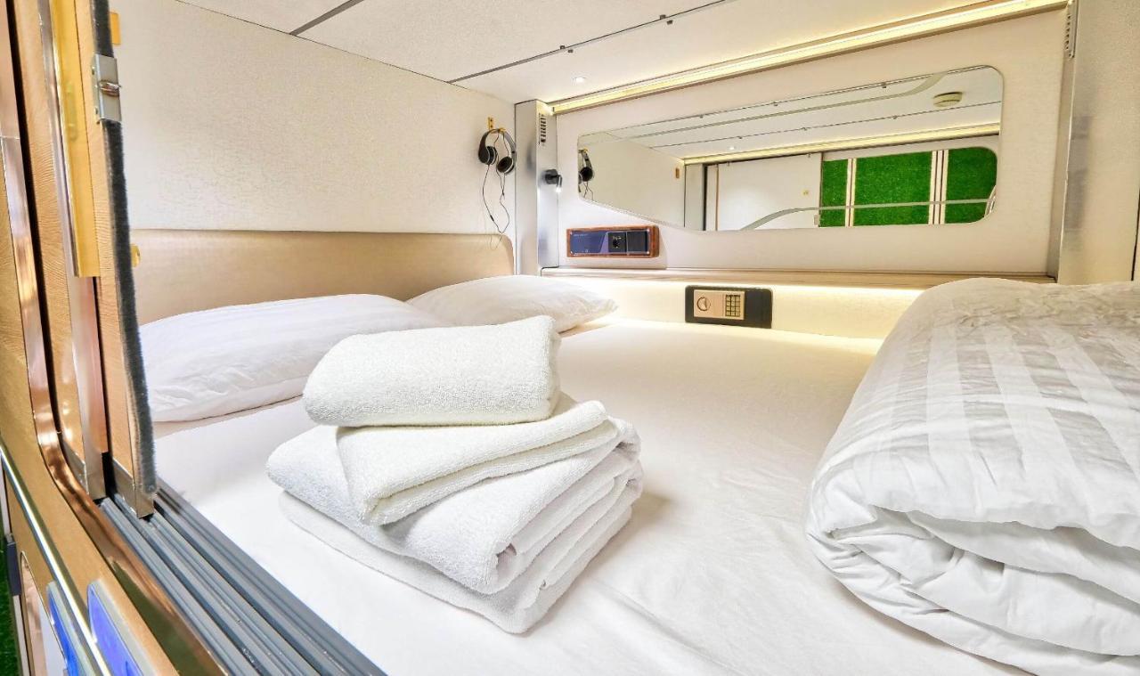 Ljubljana Capsule Hostel Eksteriør bilde